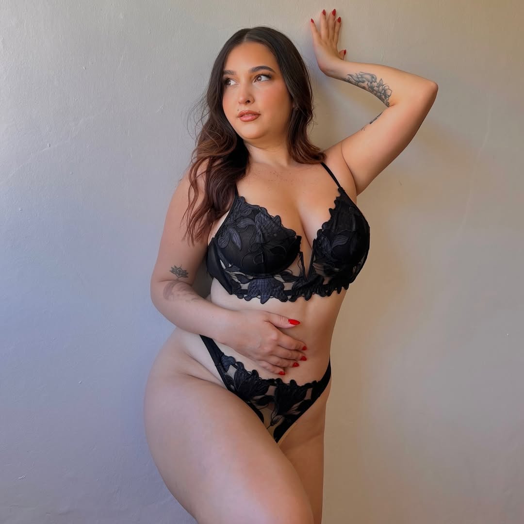 Dalia conjunto Lencería Floral Negro
